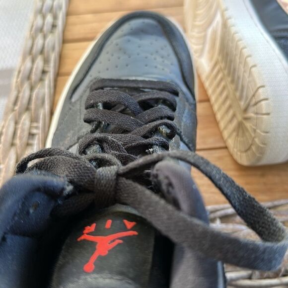 Air Jordan 1 Retro High 'Bronze Medal Sneakers 2016 - Picture 7 of 9